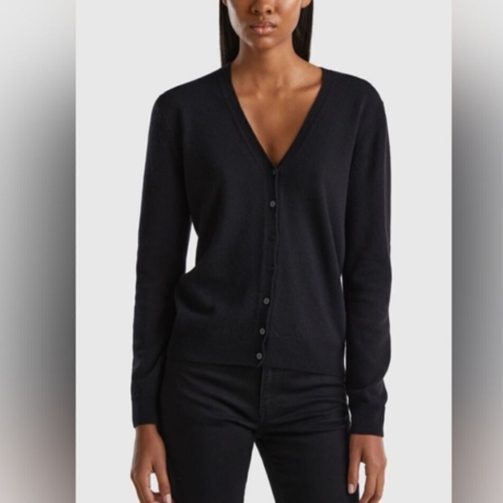 Prive Cashmere Black V-neck Classic Cardigan Sweater Size XL